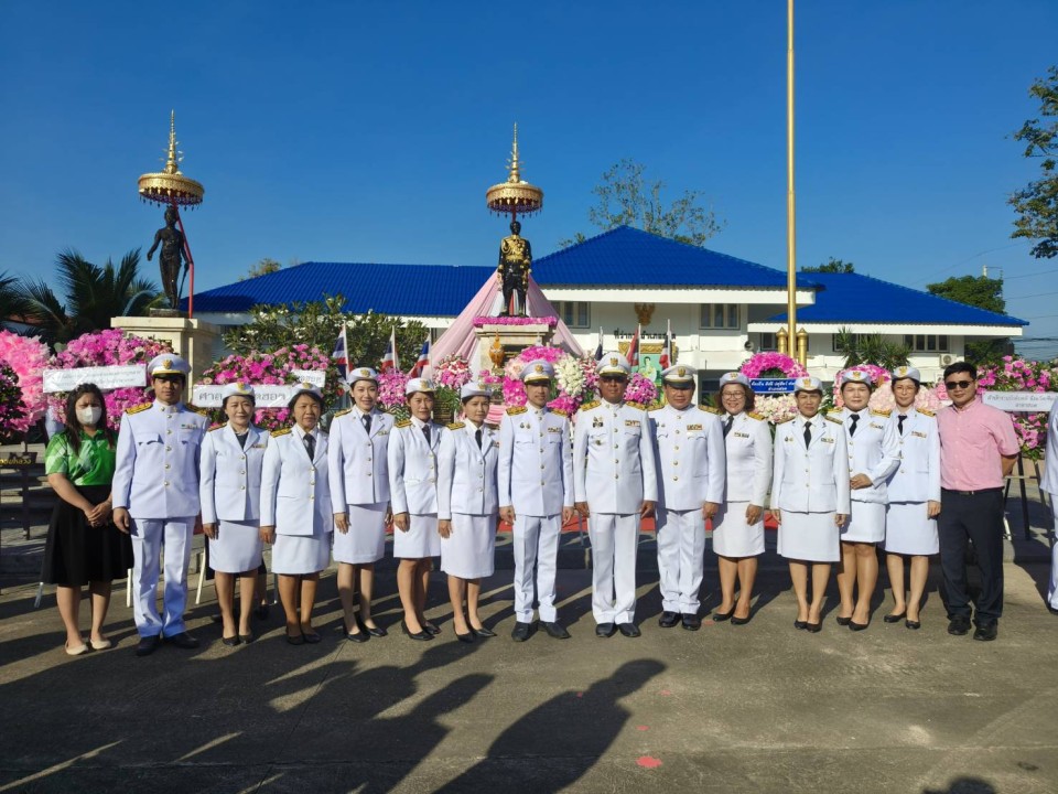 เข้าร่วมพิธีวางพวงมาลาถวายราชสักการะ เนื่องในวันปิยมหาราช 2568